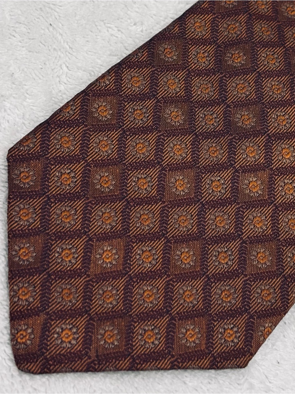 Brand New High Quality Tie By Ike Behar - 3 3/4 Inches Wide